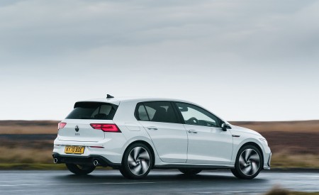 2021 Volkswagen Golf GTI (UK-Spec) Rear Three-Quarter Wallpapers  450x275 (10)