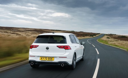 2021 Volkswagen Golf GTI (UK-Spec) Rear Wallpapers  450x275 (32)