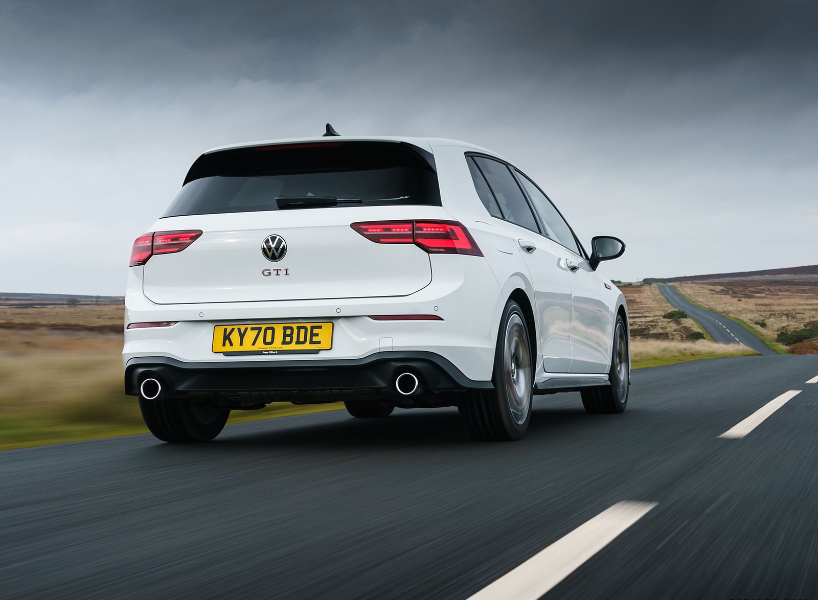 2021 Volkswagen Golf GTI (UK-Spec) Rear Wallpapers  #20 of 95