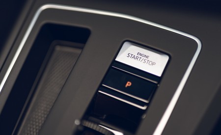 2021 Volkswagen Golf R-Line (UK-Spec) Interior Detail Wallpapers  450x275 (73)