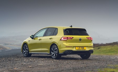 2021 Volkswagen Golf R-Line (UK-Spec) Rear Three-Quarter Wallpapers 450x275 (35)