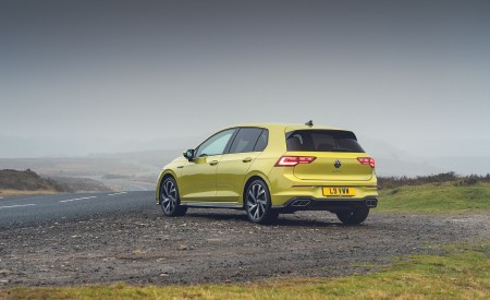 2021 Volkswagen Golf R-Line (UK-Spec) Rear Three-Quarter Wallpapers 450x275 (36)