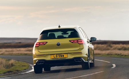 2021 Volkswagen Golf R-Line (UK-Spec) Rear Wallpapers 450x275 (25)