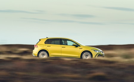 2021 Volkswagen Golf R-Line (UK-Spec) Side Wallpapers  450x275 (26)