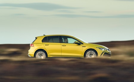 2021 Volkswagen Golf R-Line (UK-Spec) Side Wallpapers 450x275 (27)