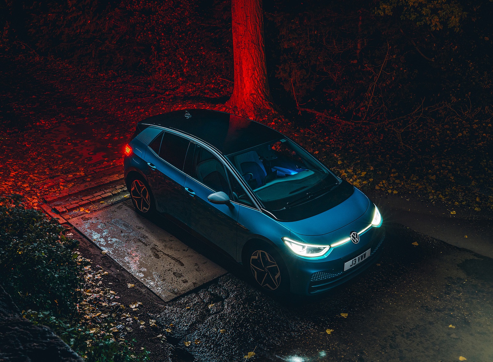 2021 Volkswagen ID.3 1st Edition (UK-Spec) Front Three-Quarter Wallpapers  (5)
