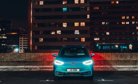 2021 Volkswagen ID.3 1st Edition (UK-Spec) Front Wallpapers 450x275 (8)