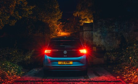 2021 Volkswagen ID.3 1st Edition (UK-Spec) Rear Wallpapers 450x275 (16)