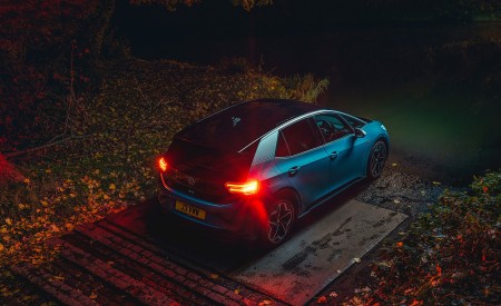 2021 Volkswagen ID.3 1st Edition (UK-Spec) Top Wallpapers 450x275 (20)