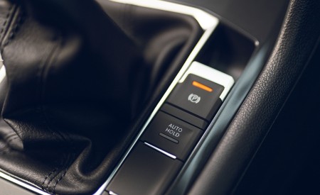 2021 Volkswagen Tiguan Life (UK-Spec) Central Console Wallpapers 450x275 (78)