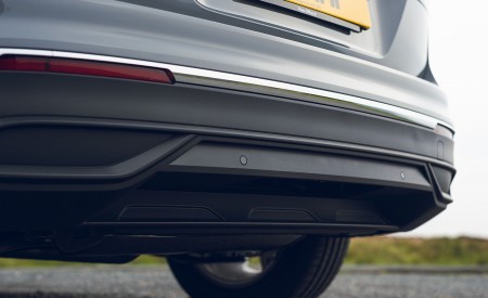 2021 Volkswagen Tiguan Life (UK-Spec) Detail Wallpapers 450x275 (50)