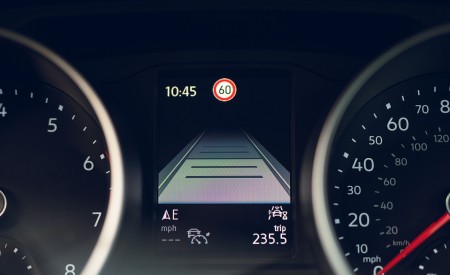 2021 Volkswagen Tiguan Life (UK-Spec) Instrument Cluster Wallpapers 450x275 (63)