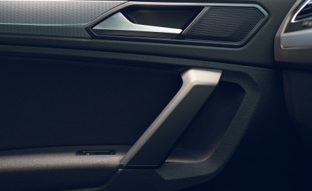 2021 Volkswagen Tiguan Life (UK-Spec) Interior Detail Wallpapers 450x275 (73)