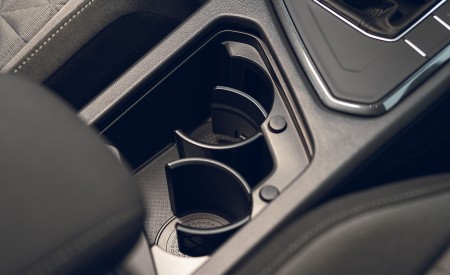 2021 Volkswagen Tiguan Life (UK-Spec) Interior Detail Wallpapers 450x275 (70)