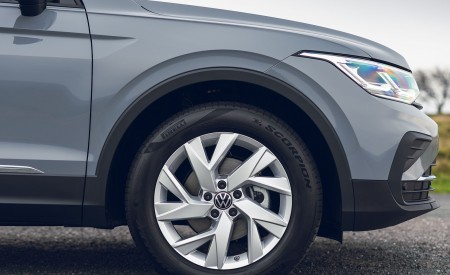 2021 Volkswagen Tiguan Life (UK-Spec) Wheel Wallpapers 450x275 (33)