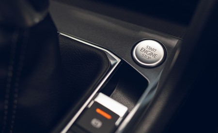 2021 Volkswagen Tiguan R-Line (UK-Spec) Central Console Wallpapers  450x275 (97)