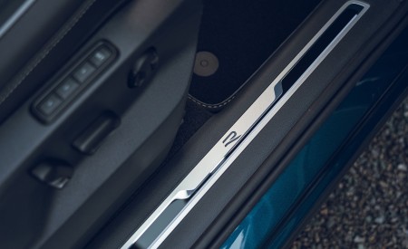 2021 Volkswagen Tiguan R-Line (UK-Spec) Door Sill Wallpapers 450x275 (73)