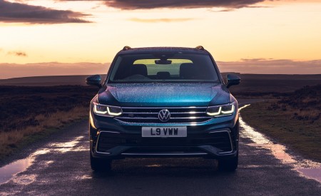 2021 Volkswagen Tiguan R-Line (UK-Spec) Front Wallpapers 450x275 (45)