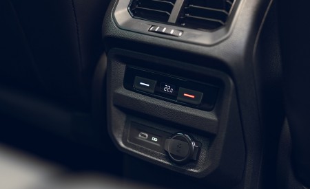 2021 Volkswagen Tiguan R-Line (UK-Spec) Interior Detail Wallpapers 450x275 (105)
