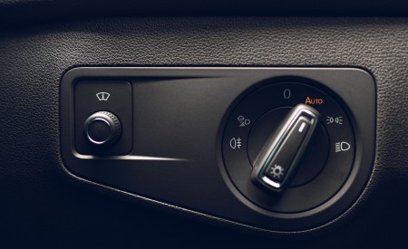 2021 Volkswagen Tiguan R-Line (UK-Spec) Interior Detail Wallpapers 450x275 (84)