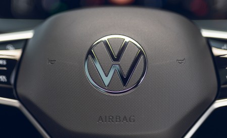 2021 Volkswagen Tiguan R-Line (UK-Spec) Interior Steering Wheel Wallpapers  450x275 (79)