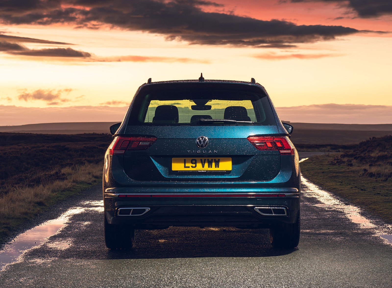 2021 Volkswagen Tiguan R-Line (UK-Spec) Rear Wallpapers #48 of 112