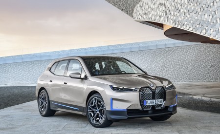 2022 BMW iX Front Three-Quarter Wallpapers 450x275 (44)