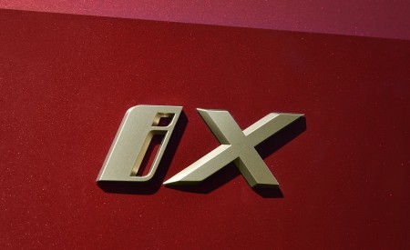 2022 BMW iX with Sport Package Badge Wallpapers  450x275 (18)