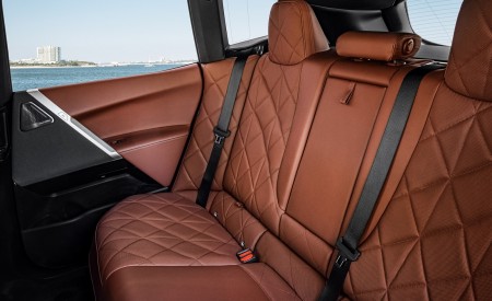 2022 BMW iX with Sport Package Interior Rear Seats Wallpapers 450x275 (29)