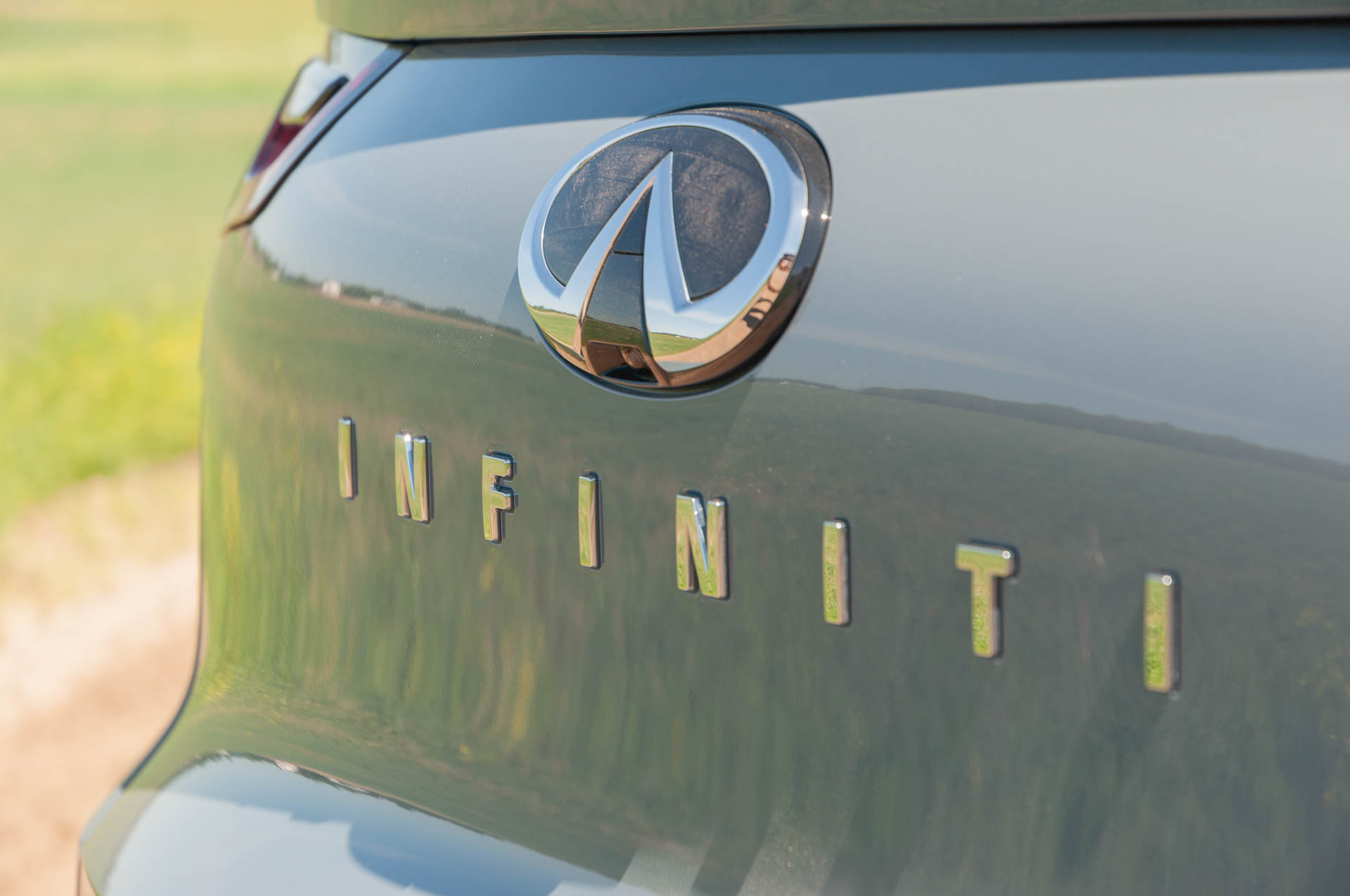 2022 Infiniti QX55 (Color: Liquid Platinum) Badge Wallpapers (13)