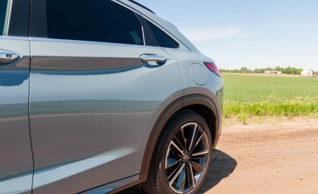 2022 Infiniti QX55 (Color: Liquid Platinum) Detail Wallpapers 450x275 (76)