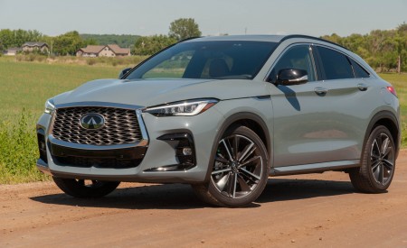 2022 Infiniti QX55 (Color: Liquid Platinum) Front Three-Quarter Wallpapers 450x275 (63)