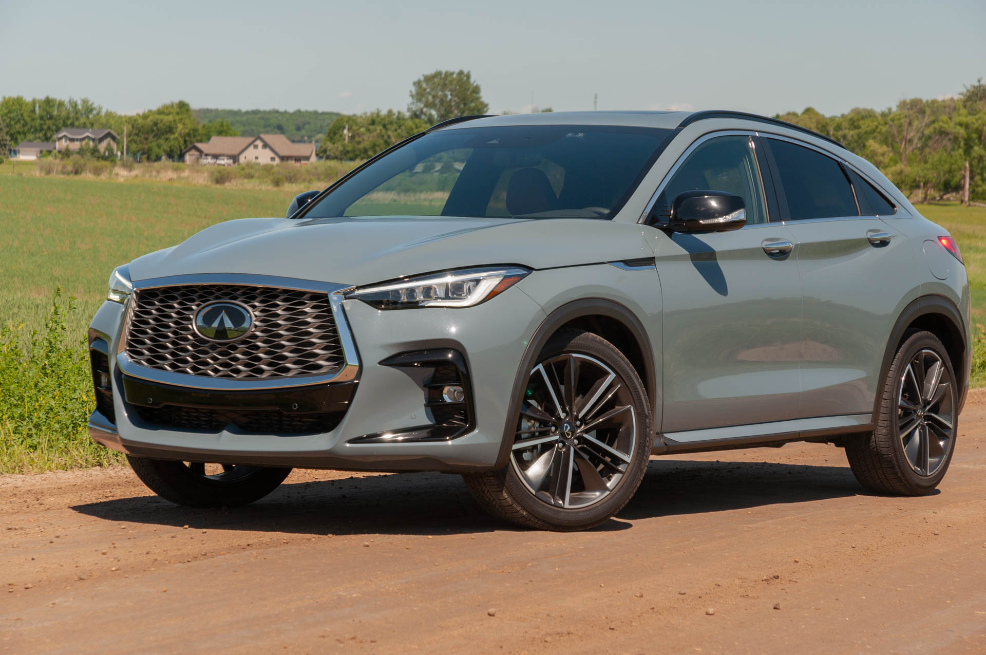 2022 Infiniti QX55 (Color: Liquid Platinum) Front Three-Quarter Wallpapers (1)