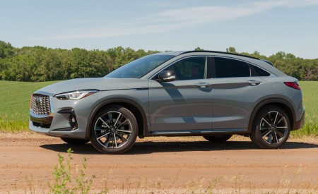 2022 Infiniti QX55 (Color: Liquid Platinum) Front Three-Quarter Wallpapers 450x275 (67)