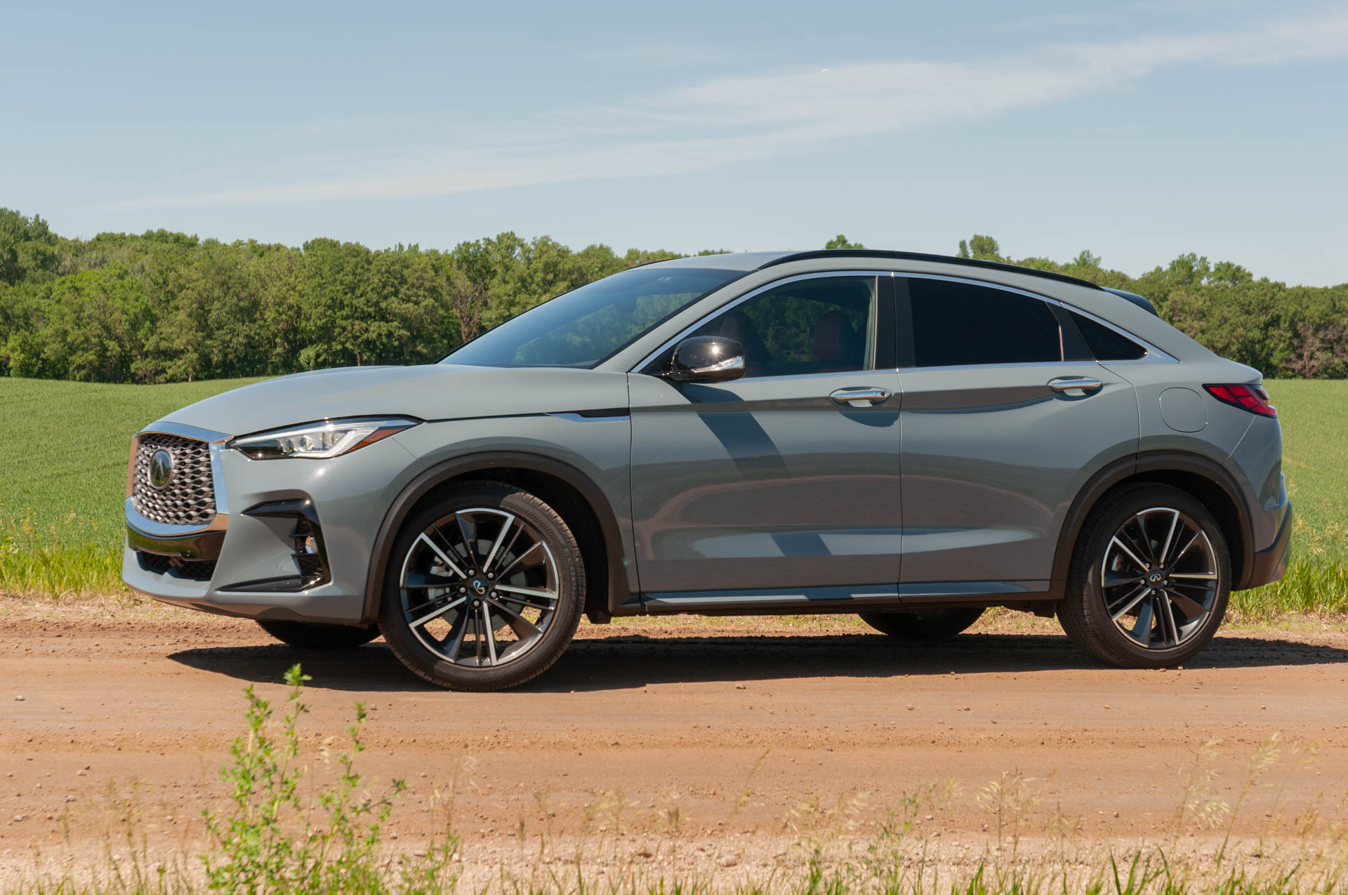 2022 Infiniti QX55 (Color: Liquid Platinum) Front Three-Quarter Wallpapers #67 of 104