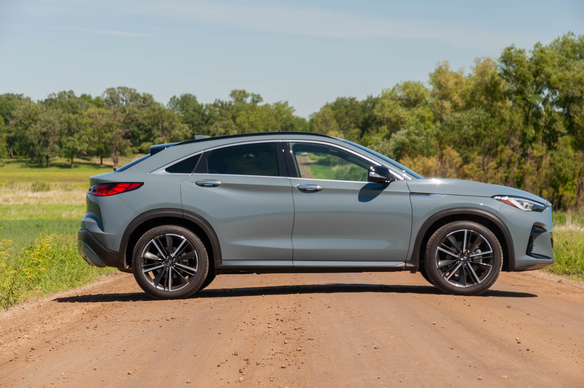 2022 Infiniti QX55 (Color: Liquid Platinum) Side Wallpapers  (9)