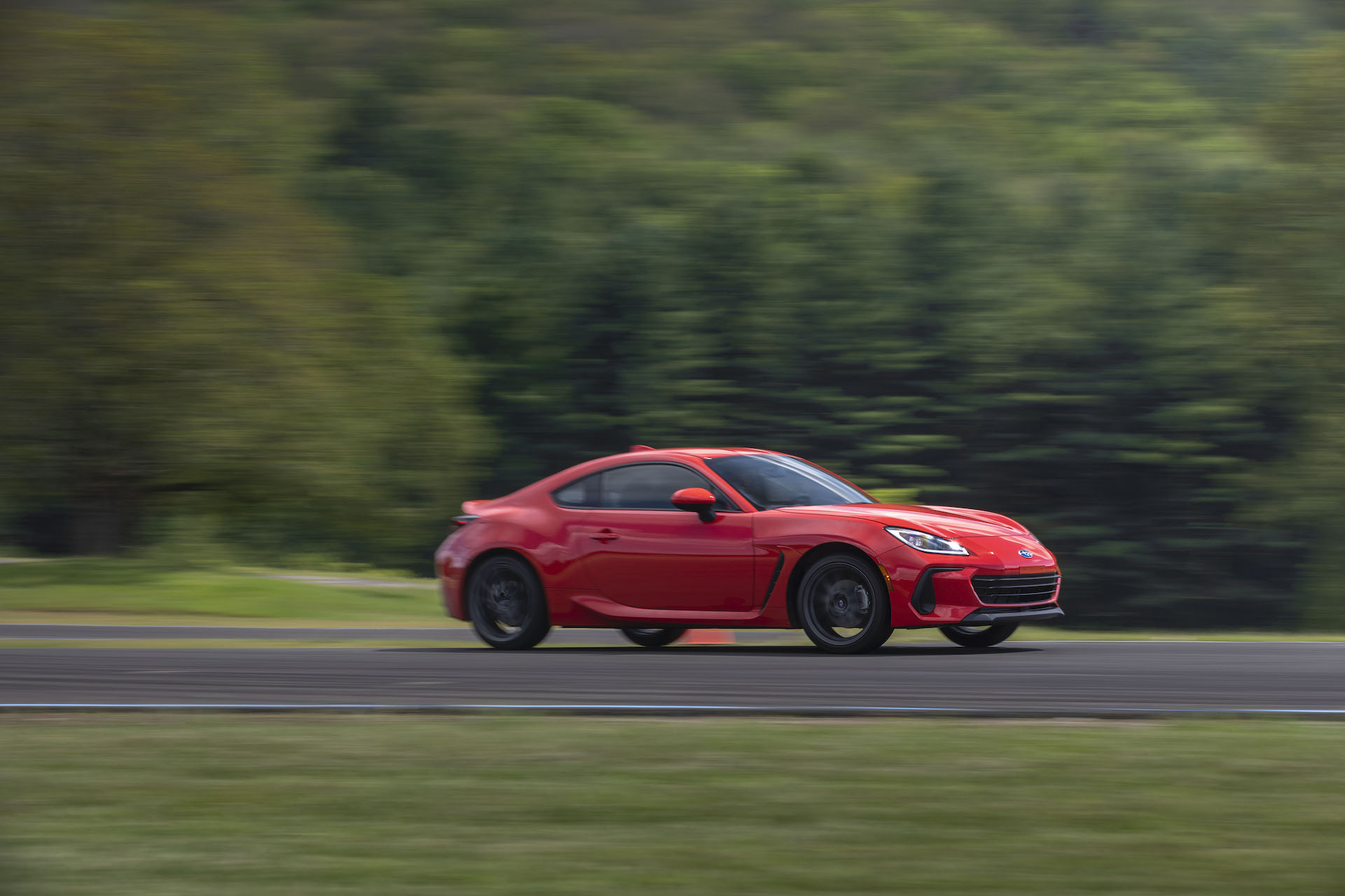 2022 Subaru BRZ Front Three-Quarter Wallpapers (1)