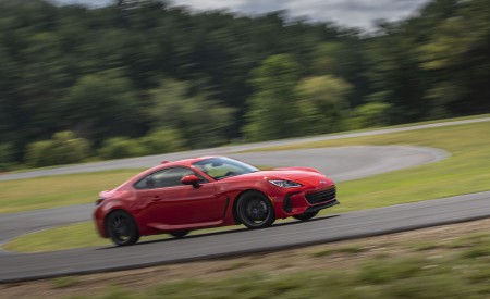 2022 Subaru BRZ Front Three-Quarter Wallpapers 450x275 (2)
