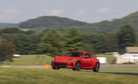 2022 Subaru BRZ Front Three-Quarter Wallpapers 450x275 (4)