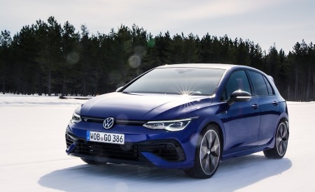2022 Volkswagen Golf R Front Three-Quarter Wallpapers 450x275 (13)