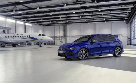 2022 Volkswagen Golf R Front Three-Quarter Wallpapers 450x275 (63)