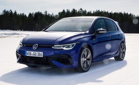 2022 Volkswagen Golf R Front Three-Quarter Wallpapers 450x275 (15)