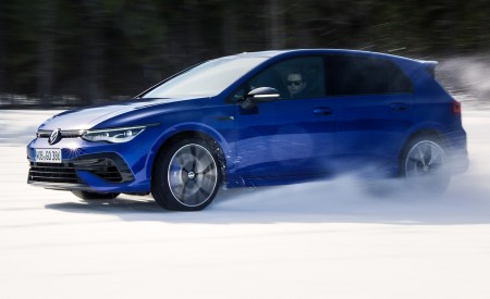 2022 Volkswagen Golf R Front Three-Quarter Wallpapers  450x275 (17)