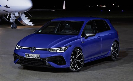 2022 Volkswagen Golf R Front Three-Quarter Wallpapers 450x275 (58)