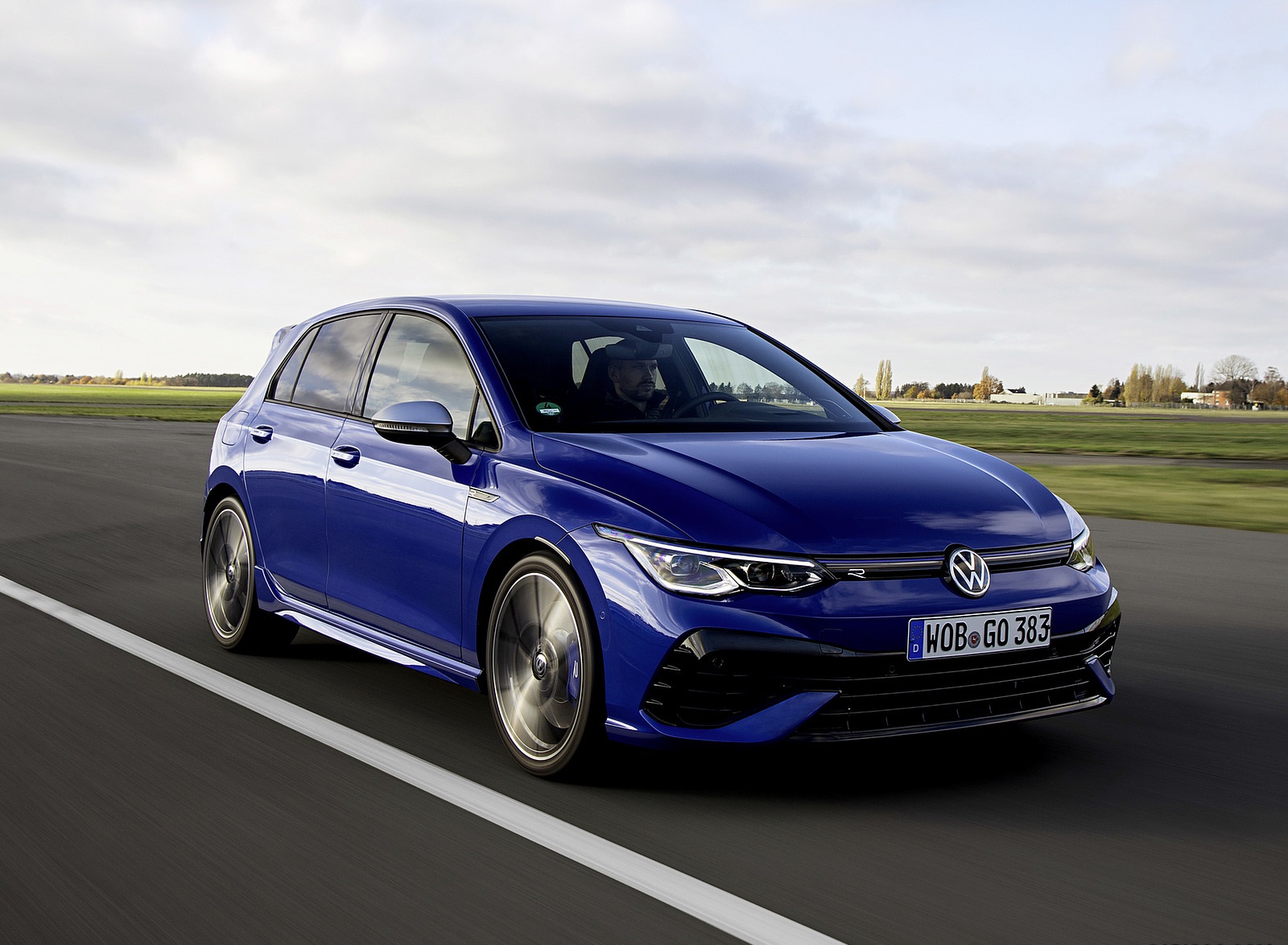 2022 Volkswagen Golf R Front Three-Quarter Wallpapers (3)