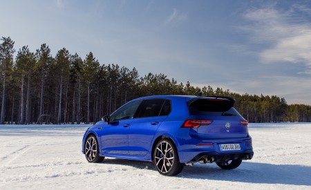 2022 Volkswagen Golf R Rear Three-Quarter Wallpapers  450x275 (23)