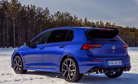 2022 Volkswagen Golf R Rear Three-Quarter Wallpapers 450x275 (25)