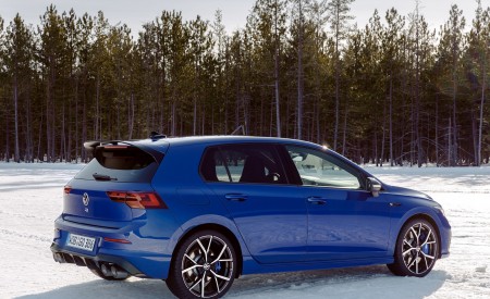 2022 Volkswagen Golf R Rear Three-Quarter Wallpapers 450x275 (26)