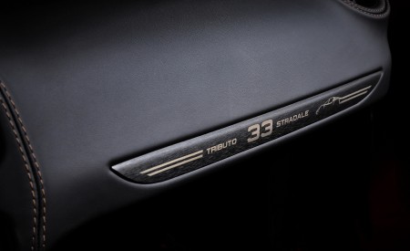 2020 Alfa Romeo 4C Spider 33 Stradale Tributo Interior Detail Wallpapers  450x275 (24)