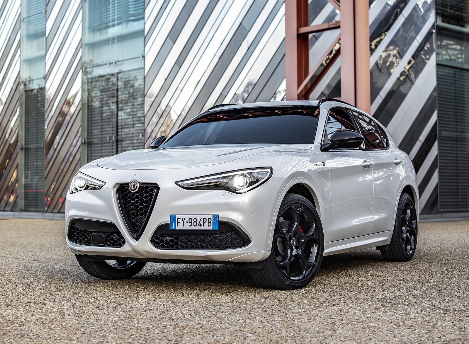 2021 Alfa Romeo Stelvio Veloce Ti Front Three-Quarter Wallpapers (1)